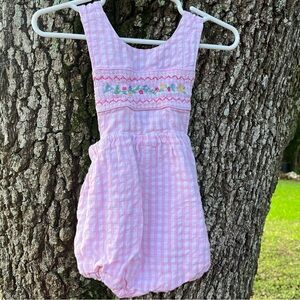 JOJO MAMAN BEBE’ PINK GINGHAM BABY GIRL JUMPER FLORAL EMBROIDERED 6–12 SMOCKED